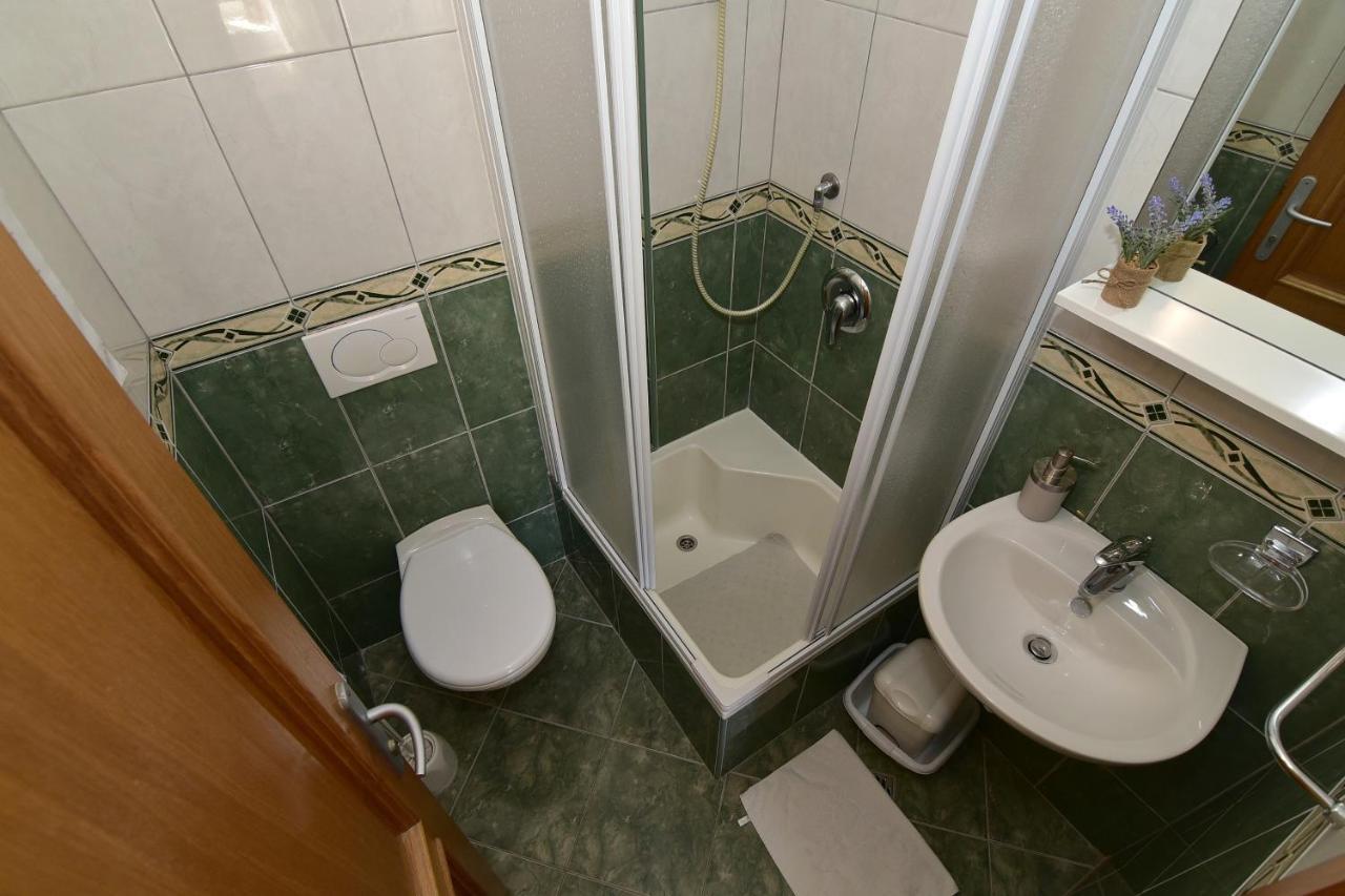 Old Town Studio Apartments Макарска Екстериор снимка