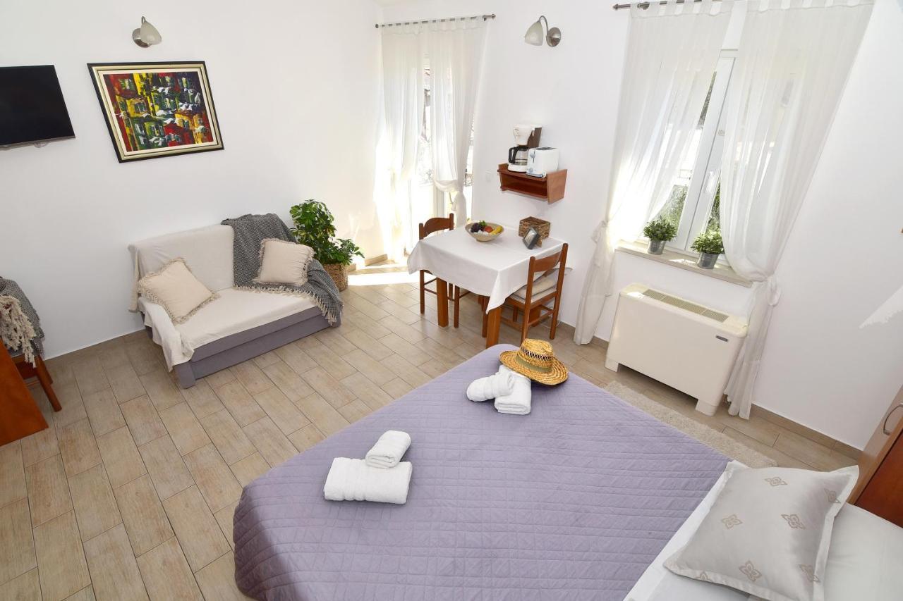 Old Town Studio Apartments Макарска Екстериор снимка