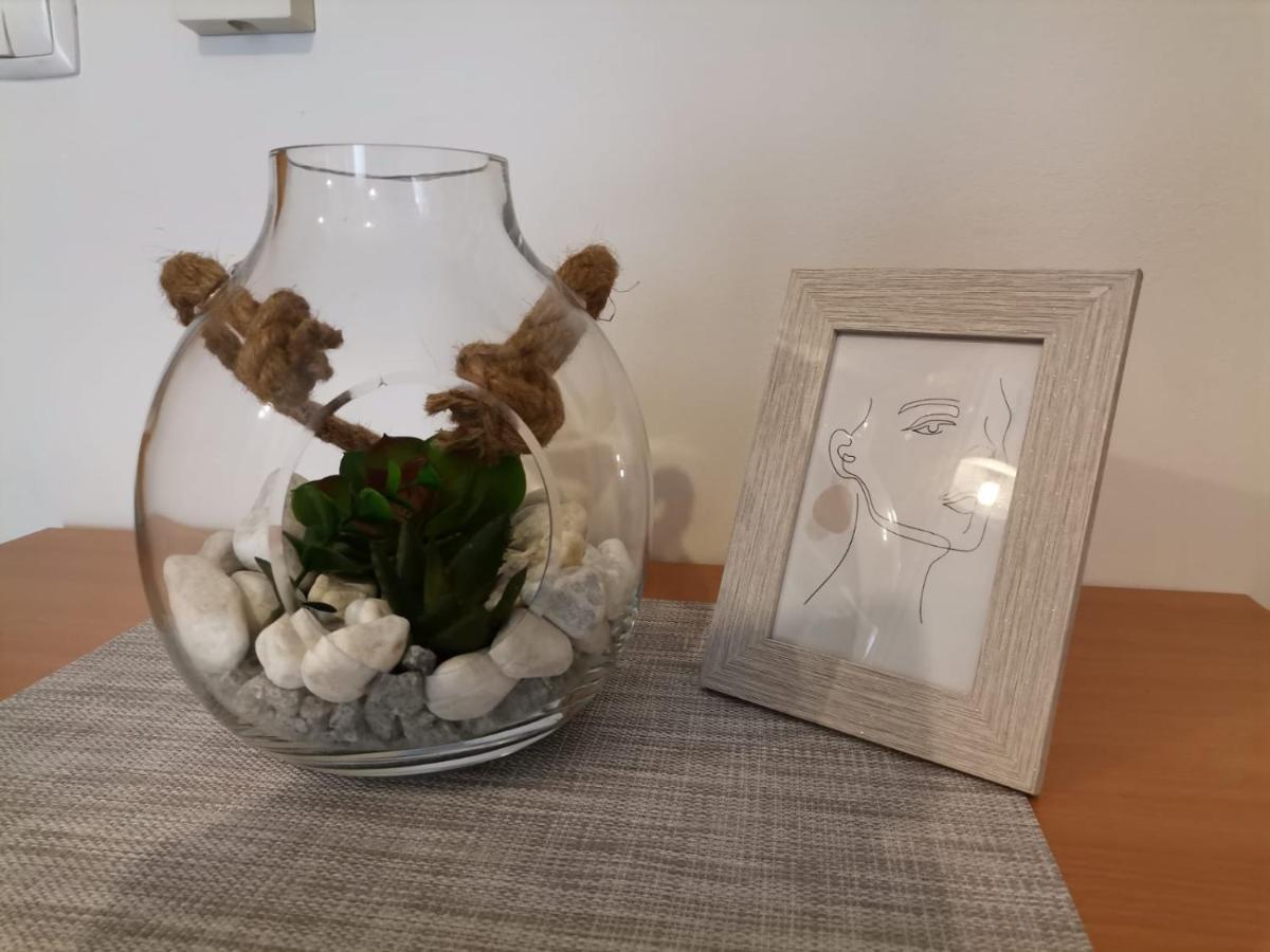 Old Town Studio Apartments Макарска Екстериор снимка